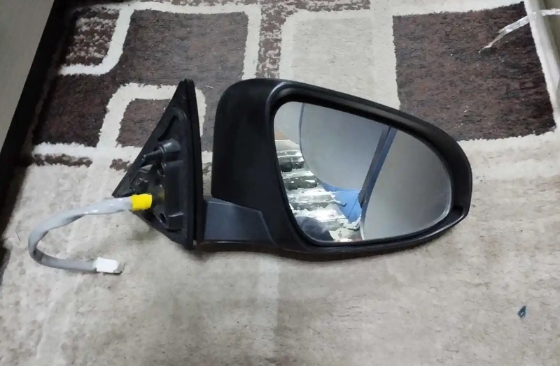 Боковинка от Toyota Camry 5